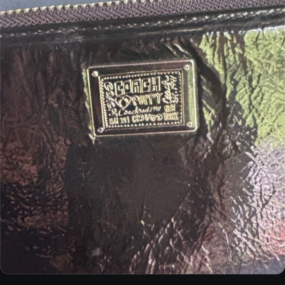 Coach Poppy Black Patent Leather Zip Wallet - Picture 5 of 7